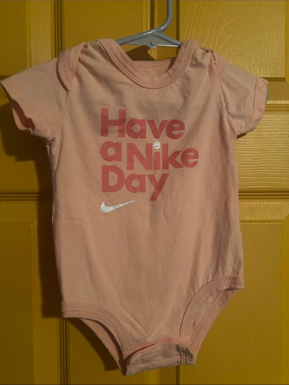 6-9 MONTHS BABY GIRL PEACH PINK ONESIE NIKE